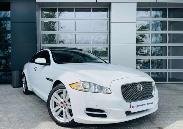 Jaguar XJ cena 99900 przebieg: 136180, rok produkcji 2015 z Stargard małe 667